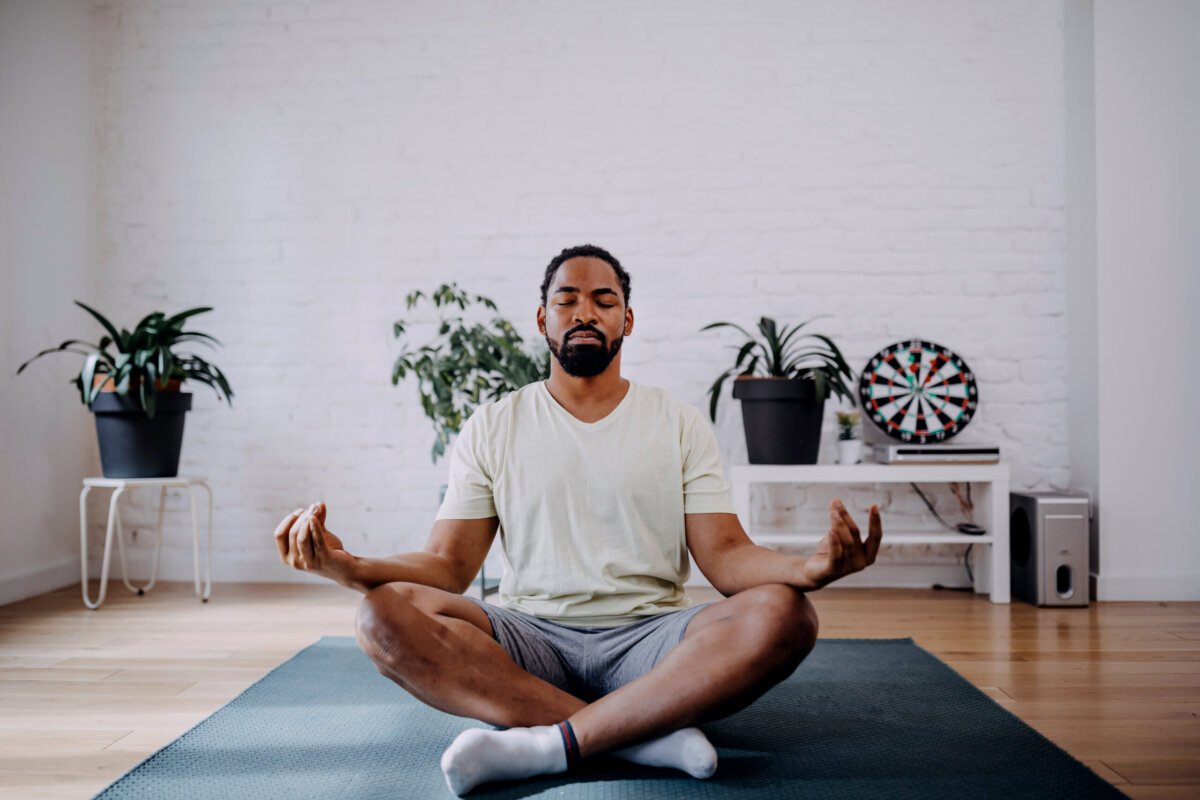 A Guide to Chakra Meditation and Healing | THE MINDFUL STEWARD How to Meditate When You Have a Busy Mind